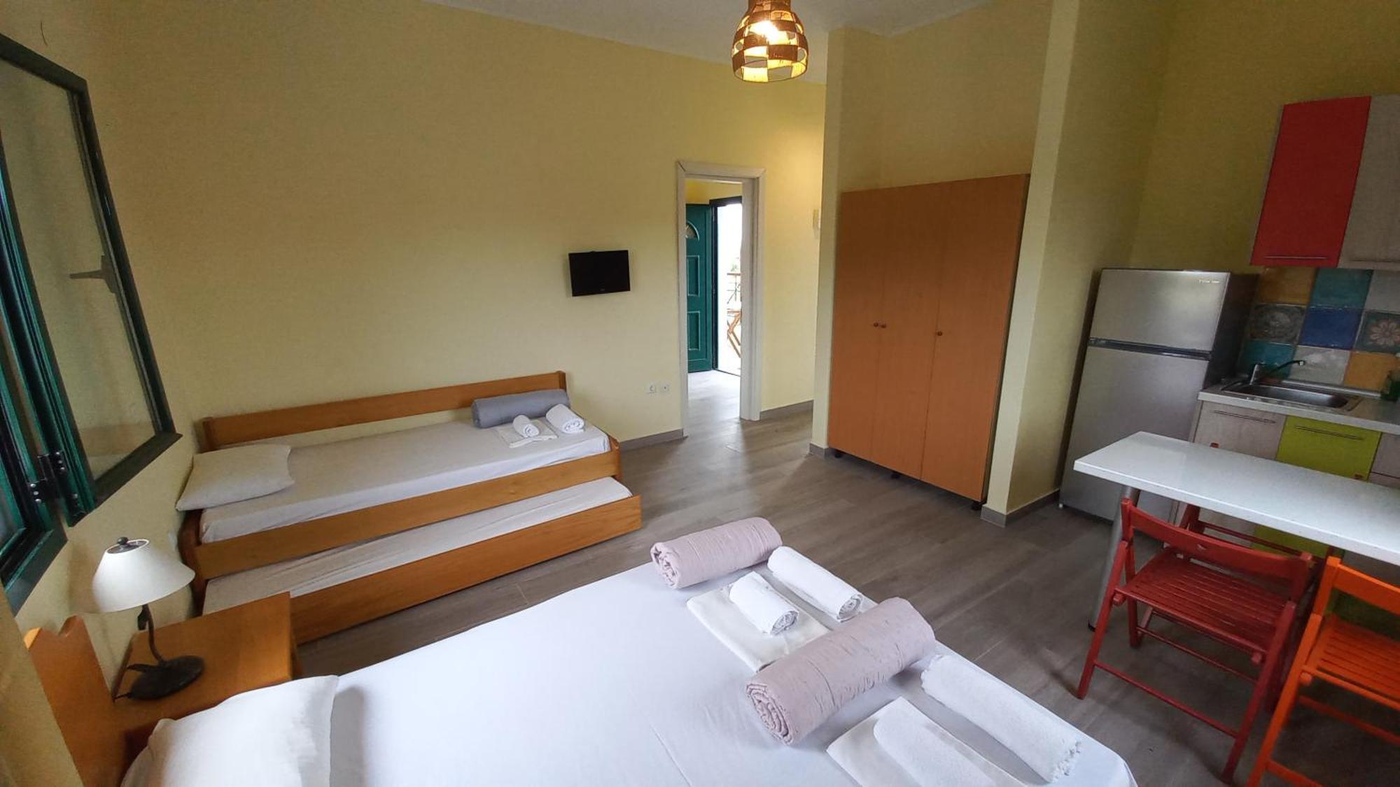 Sapfo Beach Studios Nikiti  Exterior photo