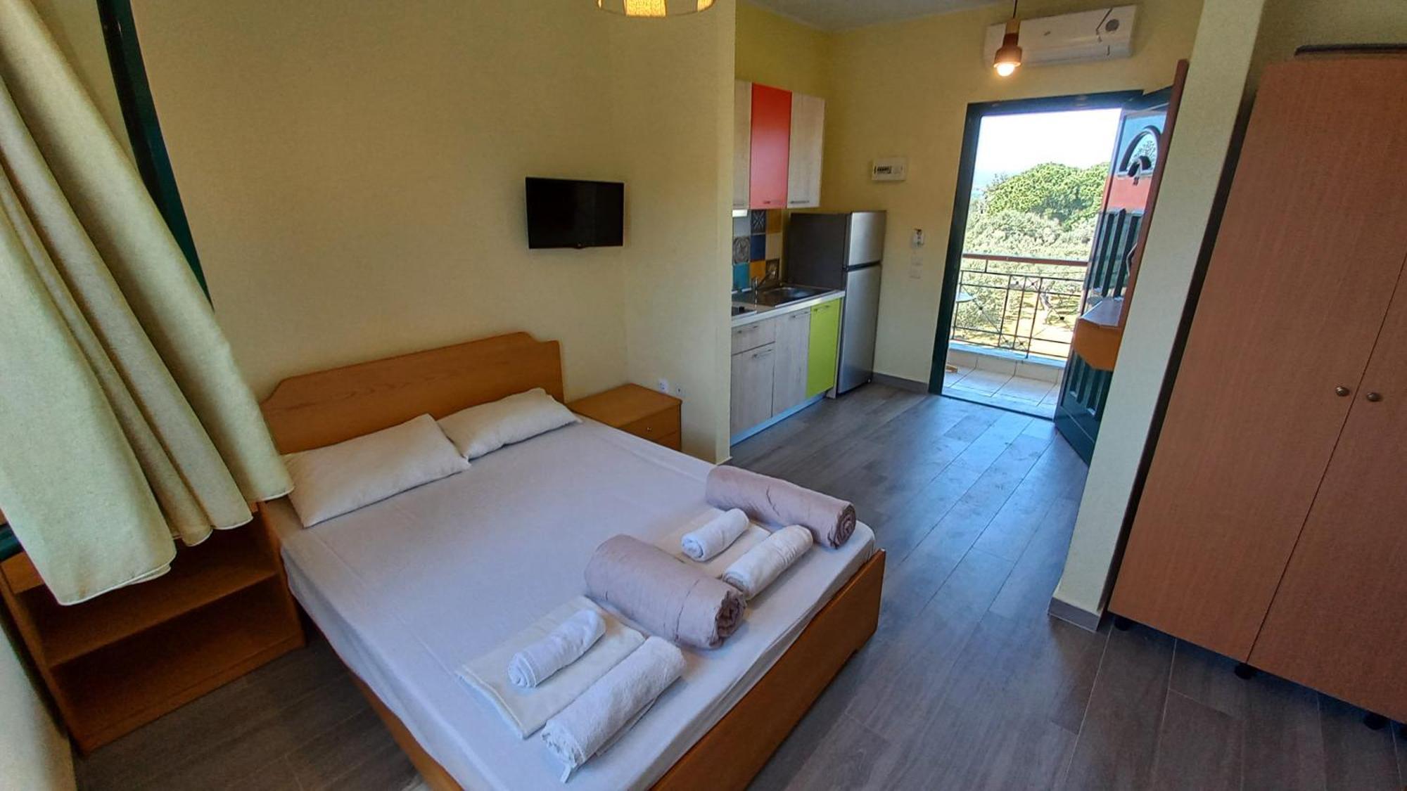 Sapfo Beach Studios Nikiti  Exterior photo