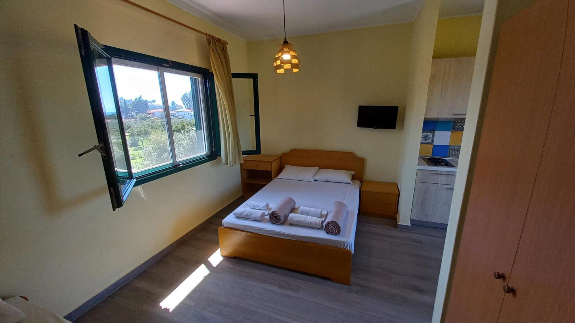 Sapfo Beach Studios Nikiti  Exterior photo