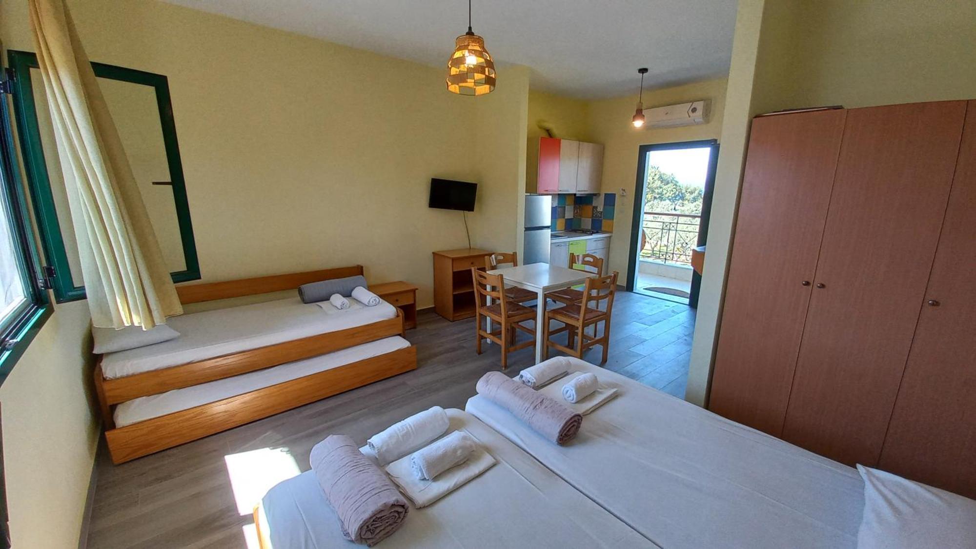 Sapfo Beach Studios Nikiti  Exterior photo