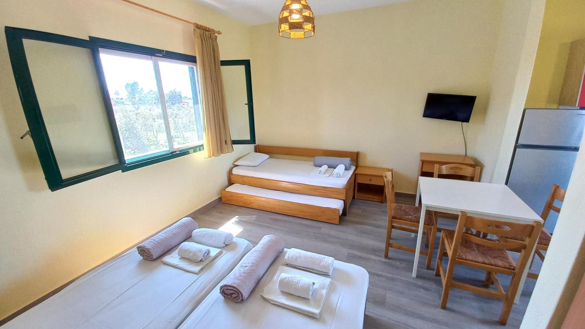 Sapfo Beach Studios Nikiti  Exterior photo